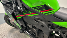 Kawasaki Ninja Zx 4 ZX400SRFNN (24MY)